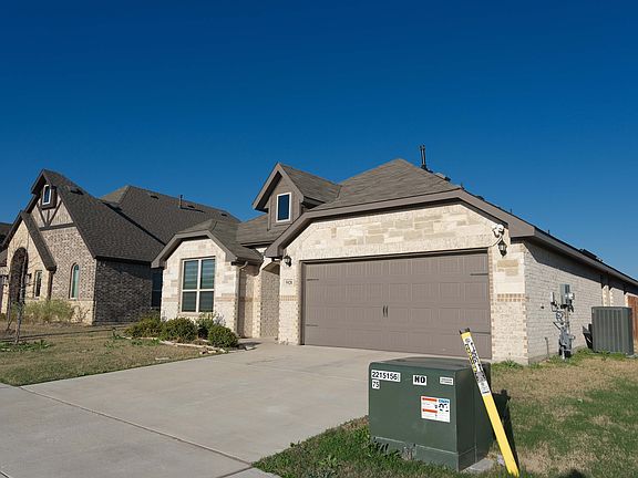 3rd image of 5928 Pine River Ln