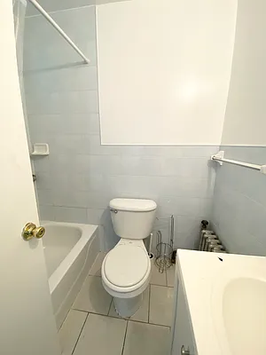 Rented by Keller Williams NYC | media 22