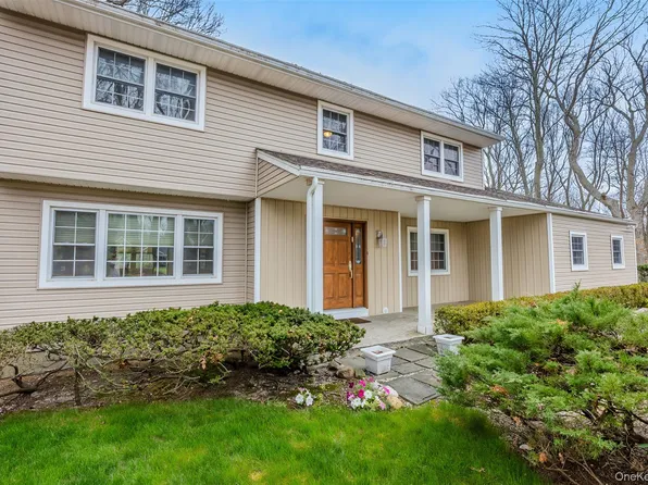 3 Townsend Court, Setauket, NY 11733