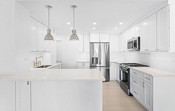 1st image of 945 5th Ave APT 18D