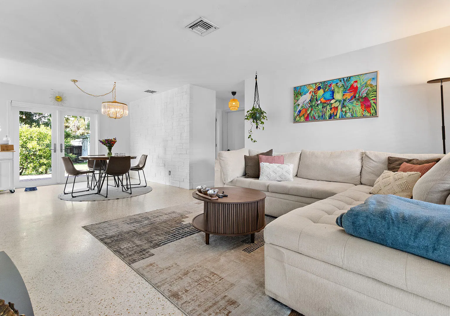 2 bed, 1.0 bath, 950 sqft, $3,200 — Photo 3