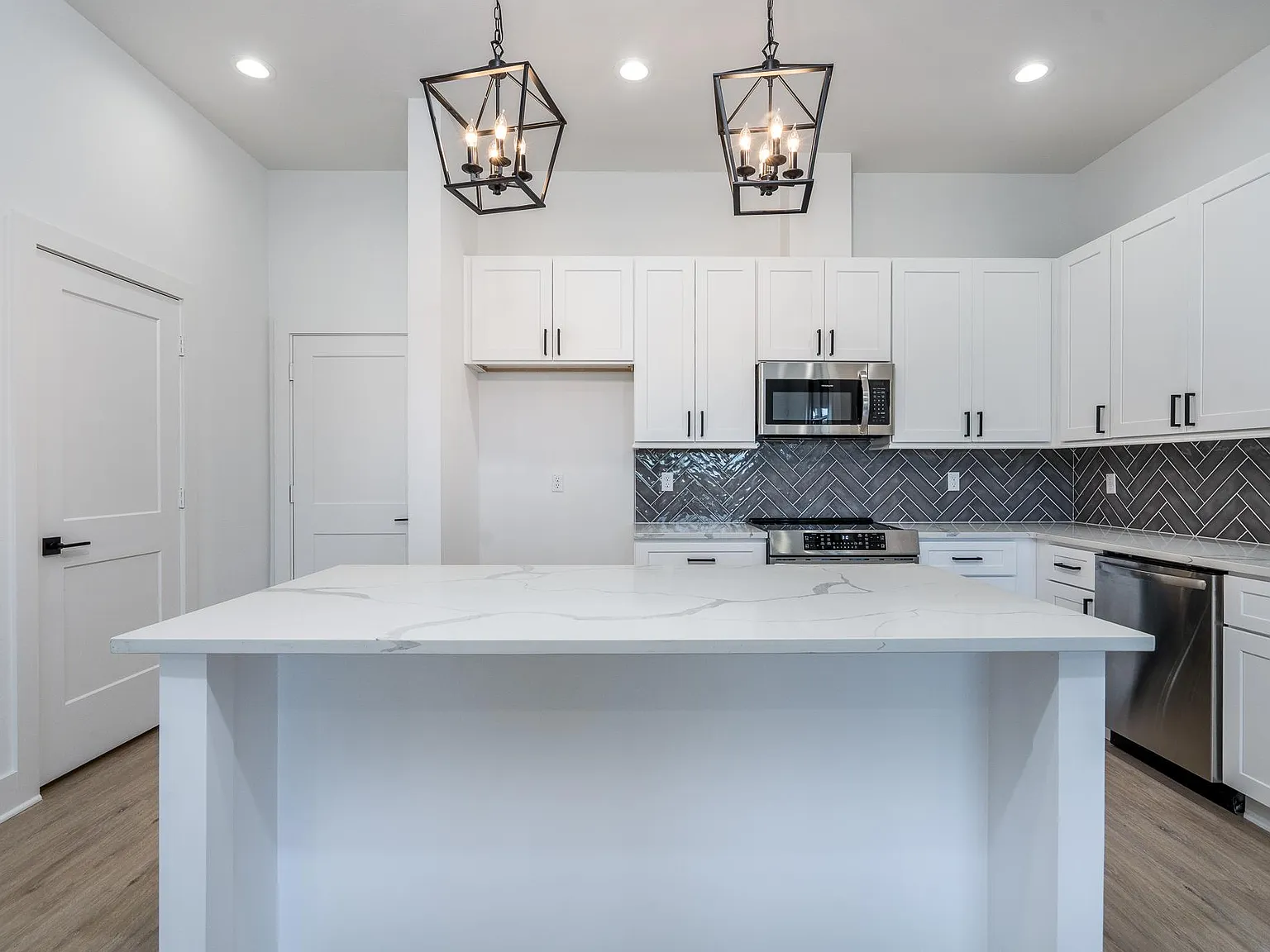 6426 Highland Pine Ln — Photo 3