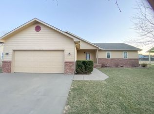 113 Canterbury Rd, Dodge City, KS 67801