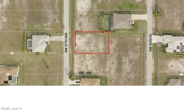 2nd image of 121 SW 37th Ave