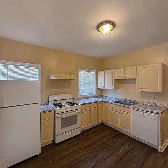 71 Davison St #1 — Photo 4