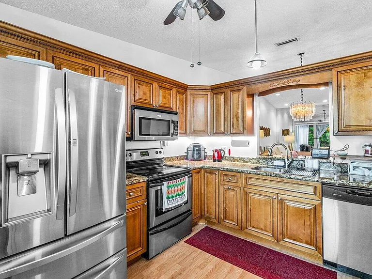18855 Candlewick Dr — Photo 9