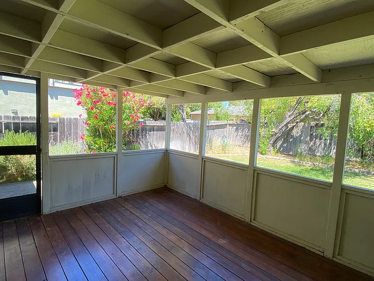 662 Catalina Dr — Photo 56