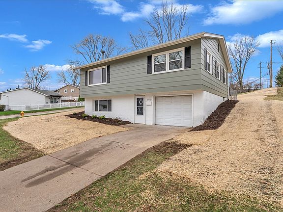 2nd image of 3206 Magnolia Ct