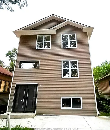 411 Clinton St Photo 1