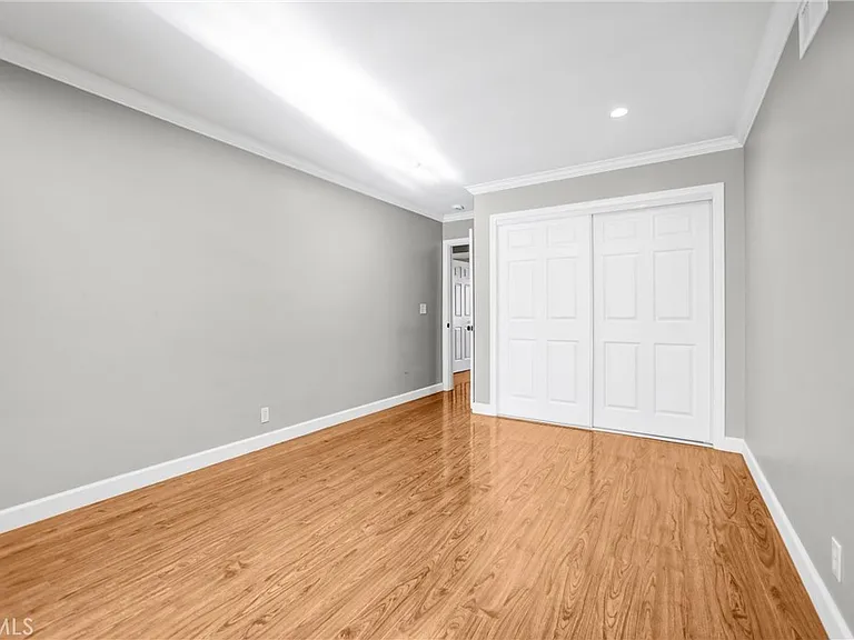 452 W Winnie Way — Photo 17