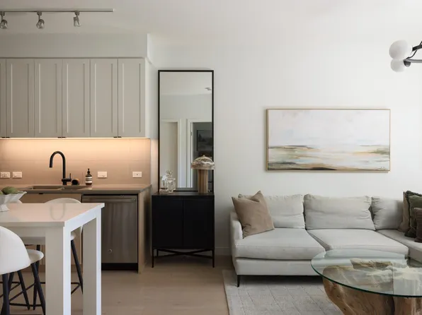 3205 Mountain Hwy #106, North Vancouver, BC V7K 0A3