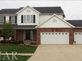 3505 Baldocchi Dr, Bloomington, IL