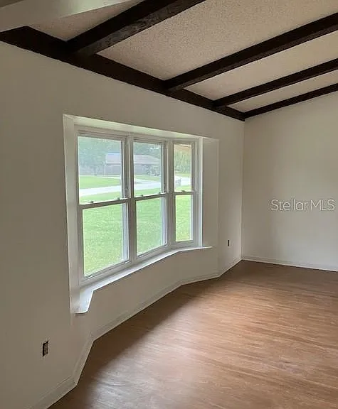 503 Chancellar Dr — Photo 2