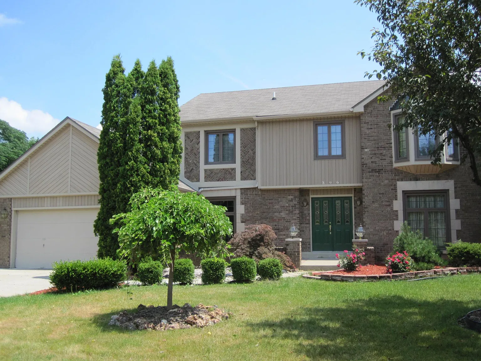 4 bed, 3115 sqft, $3,850 — Photo 1
