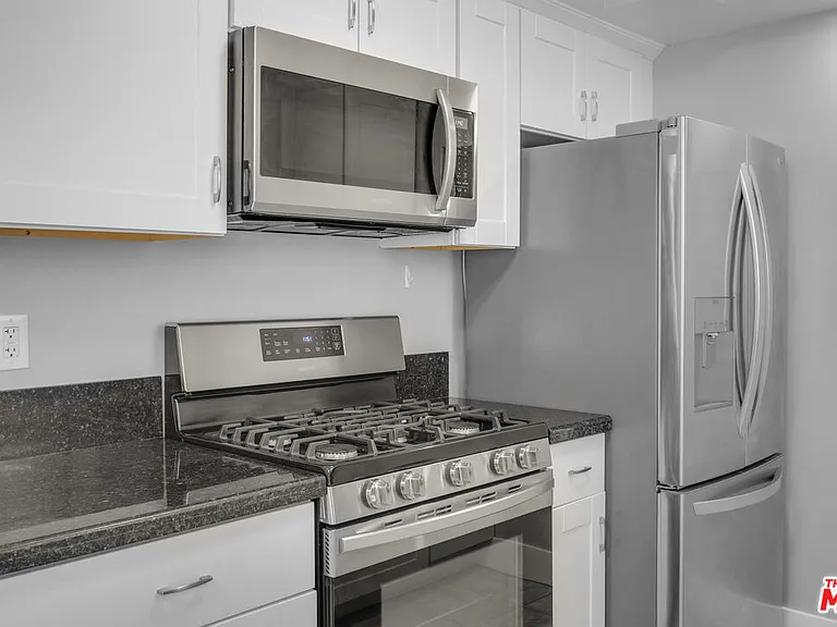 16144 W Sunset Blvd #3 — Photo 7