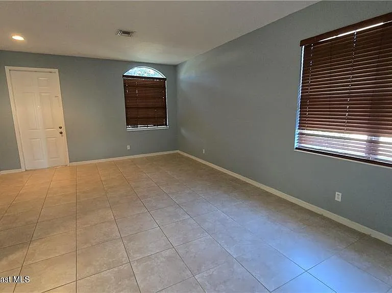 9907 E Verona Cir — Photo 4