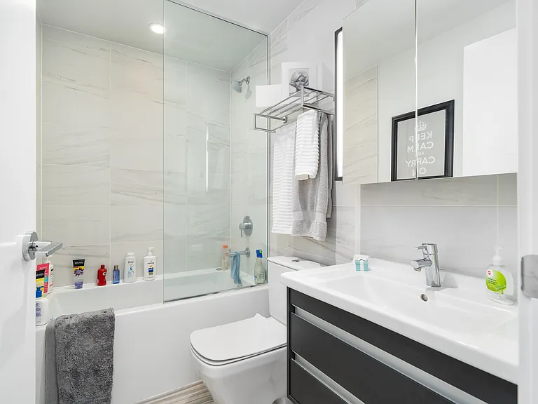 930 16th Ave SW #1704 — Photo 12