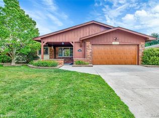 39696 Chaffer St, Clinton Township, MI 48038