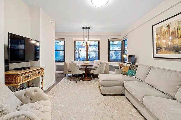 1st image of 440 E 56th St APT 2C