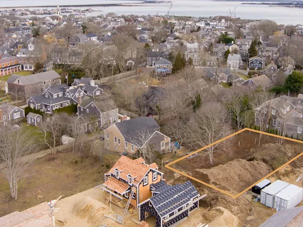 4 Birdsong Ln, Nantucket, MA 02554
