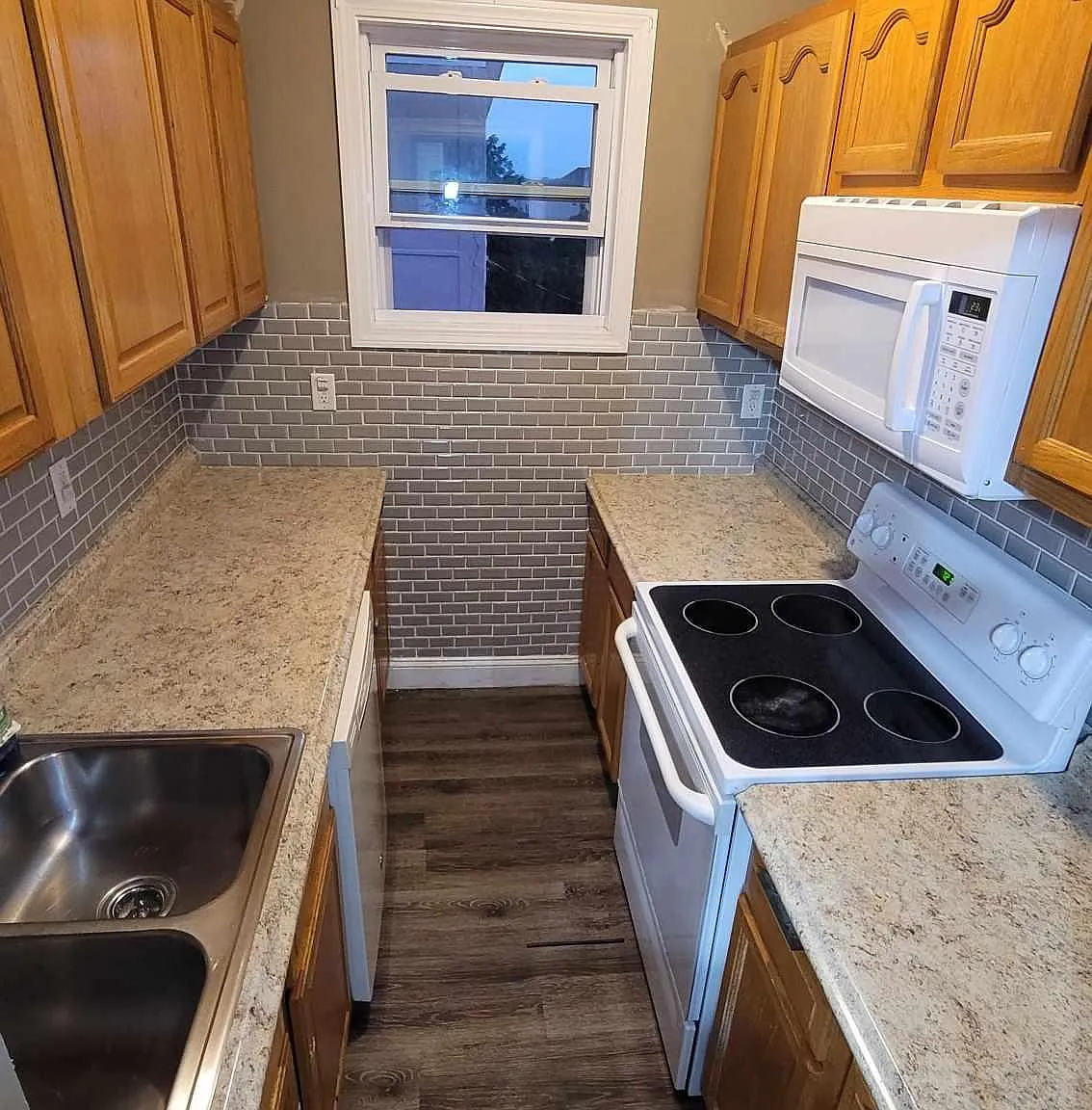 81 Hamlet St — Photo 2