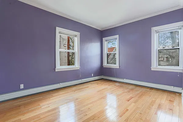 Sold by Momentum Real Estate LLC | media 4