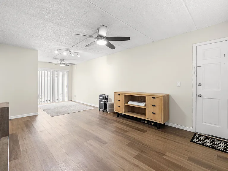 3206 W Azeele St #1-128 — Photo 8