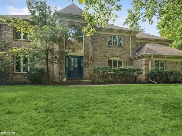 4513 Red Oak Ln, Long Grove, IL 60047