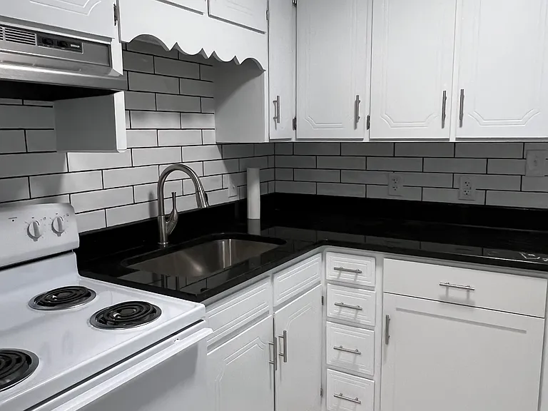 1500 Brent Ct #8D — Photo 3