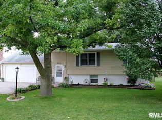 721 W Scott Dr, Blue Grass, IA