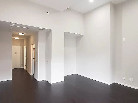 5th image of 20 West St APT 21M