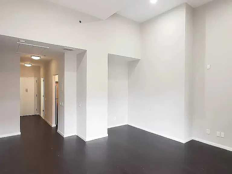 20 West St #21M — Photo 5