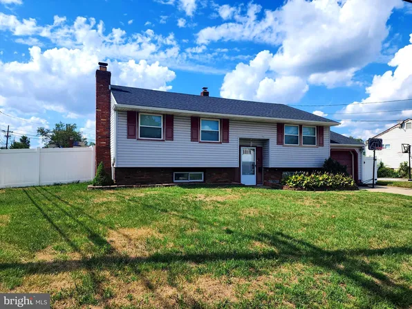 356 Booth Dr, Bellmawr, NJ 08031