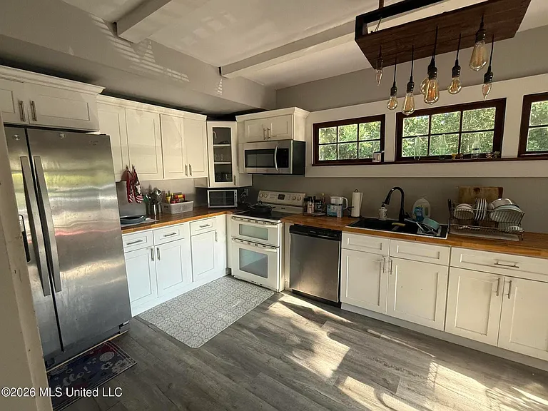 5006 Wood St — Photo 3