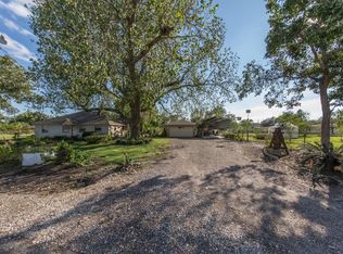 215 Perry Rd, Beach City, TX 77523