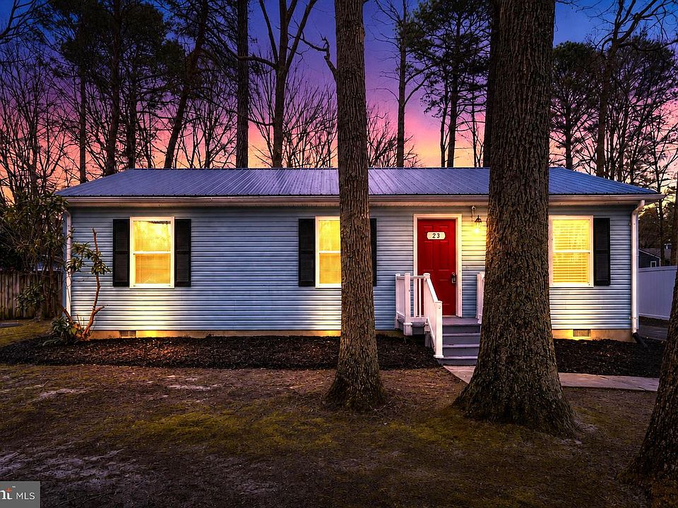 1st image of 23 Maplewood Dr