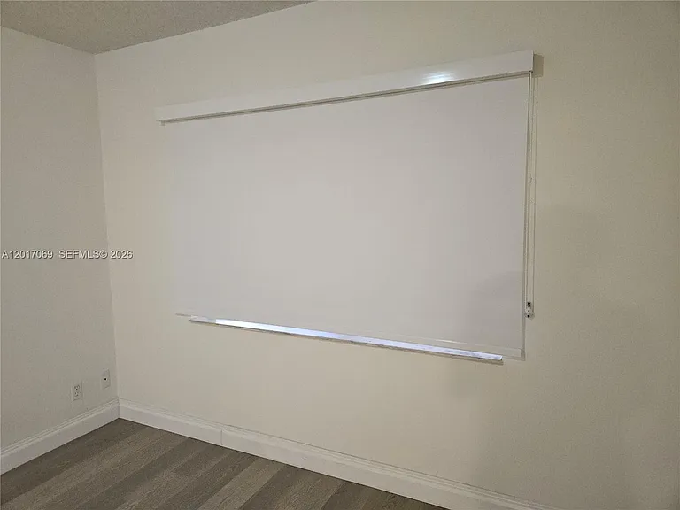 8290 Lake Dr #308 — Photo 11