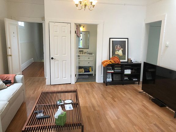 4th image of 309 Scott St