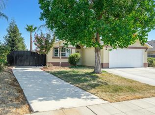 430 Pine St, Parlier, CA 93648