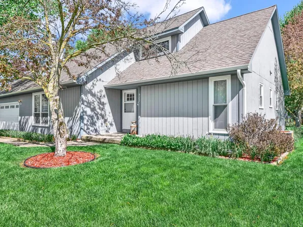 923 Plainview TERRACE, Lake Mills, WI 53551