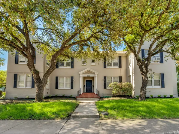 424 E ASHBY PL, San Antonio, TX 78212
