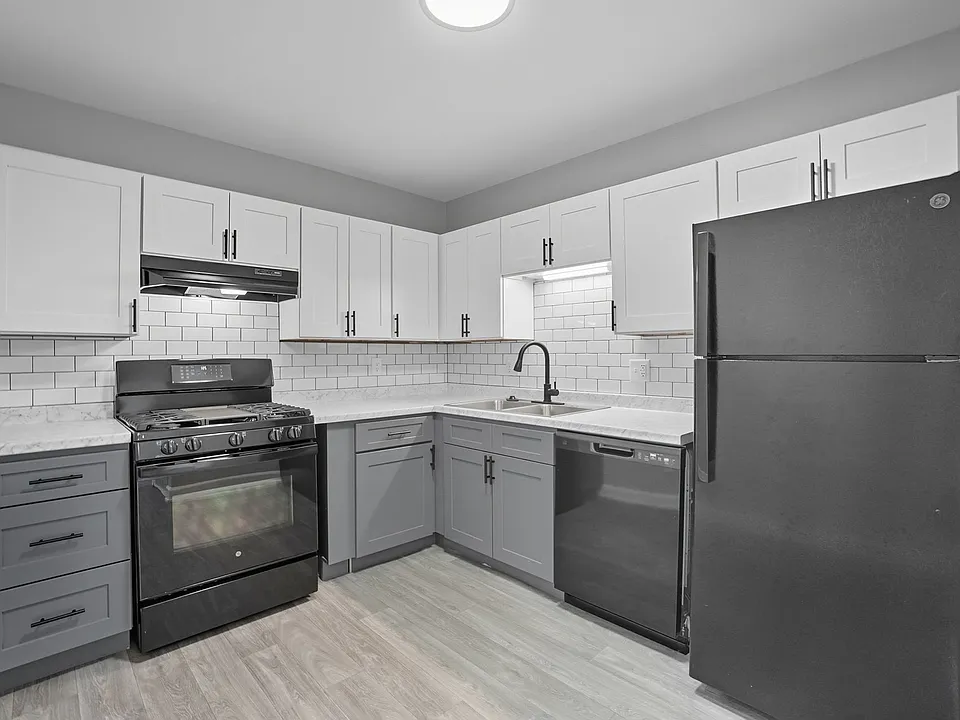 Candlelite Apartments