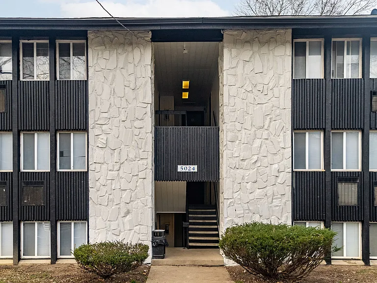 Clear Stone Place — Photo 16