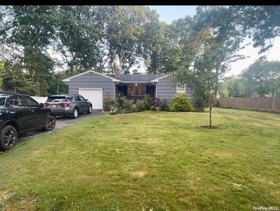 18 Community Road, Coram, NY, 11727