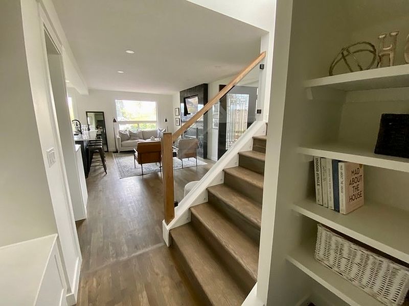Calgary Townhouse for rent - 3 Bedrooms — photo 9