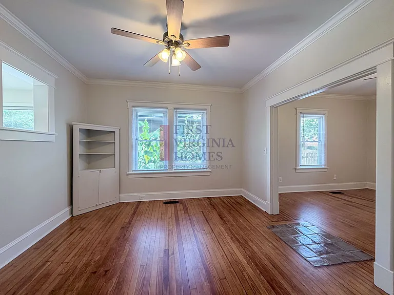 802 Elliott Ave — Photo 7