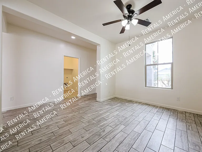 9820 W Sanna St — Photo 34