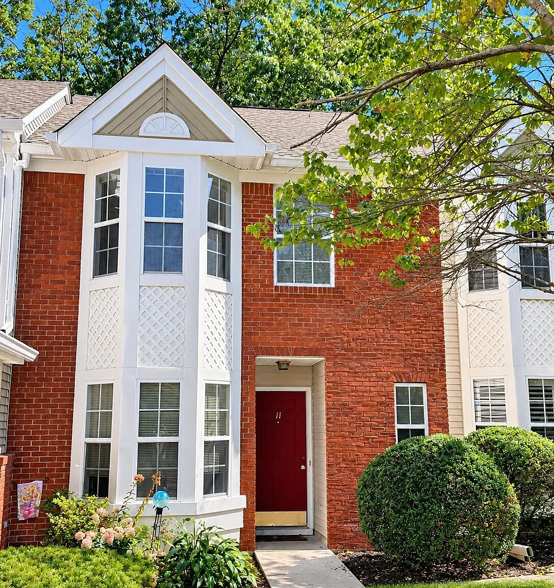 3 bed, 2.5 bath, 1411 sqft, $3,600 — Photo 1