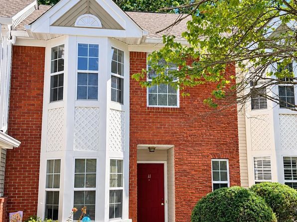 11 Lexington Ct