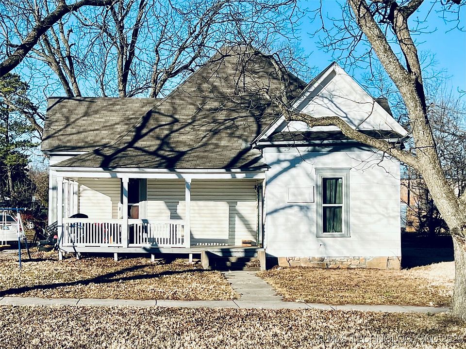 1st image of 600 W 16th St